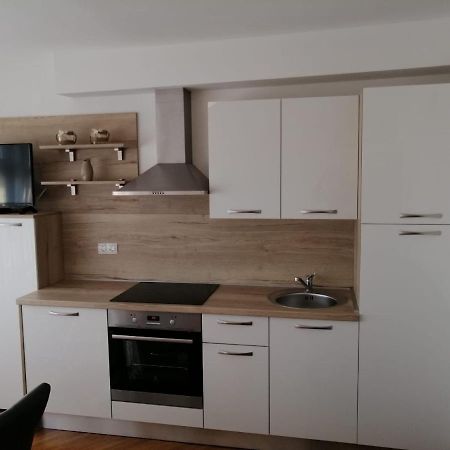 Apartments Leptiric Podstrana Eksteriør bilde