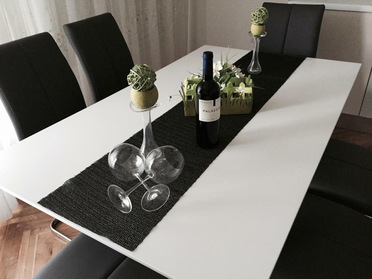Apartments Leptiric Podstrana Eksteriør bilde